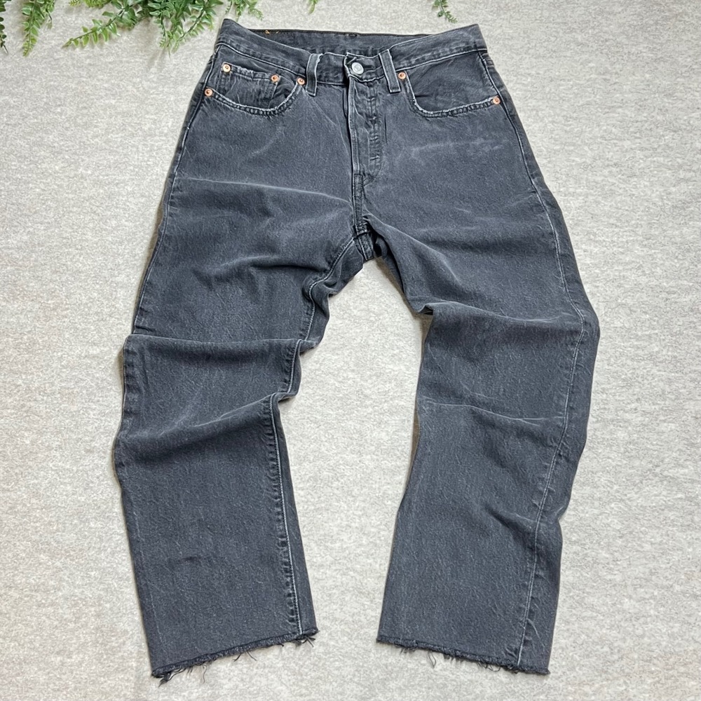 Levis 501 Original Fit Straight Leg Jeans Faded Black Raw Hem W26 EUC Classic B4